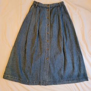 Gloria Vanderbilt Denim Skirt with pockets